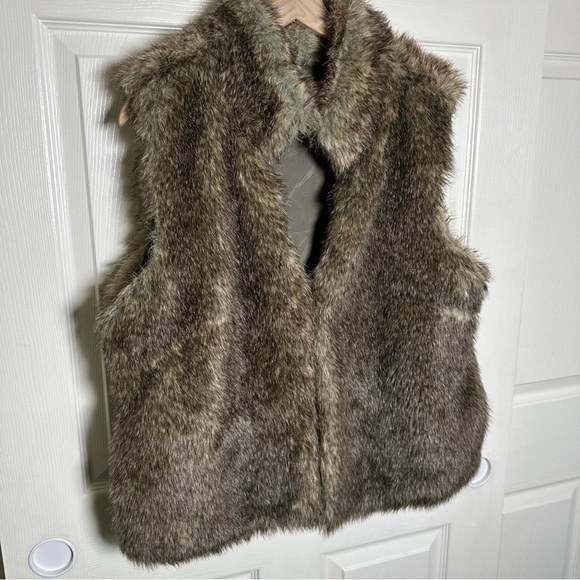 Michael Kors Faux Fur Vest Women’s X-Large Two Clasp Closure Brown Moto Mob Wife - Picture 6 of 15